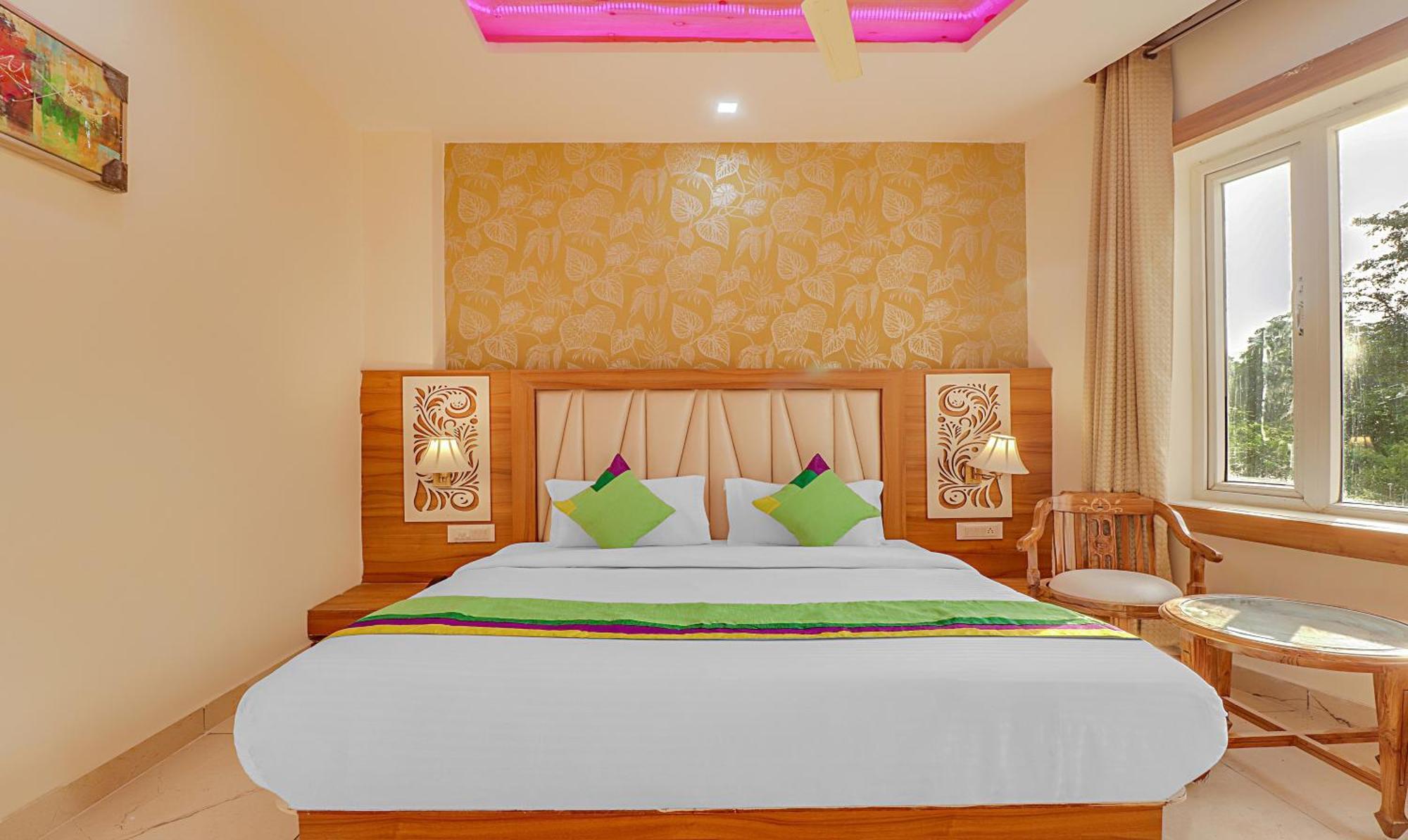 Treebo Tropical Roots, Bhupatwala Haridwar Hotel Room photo
